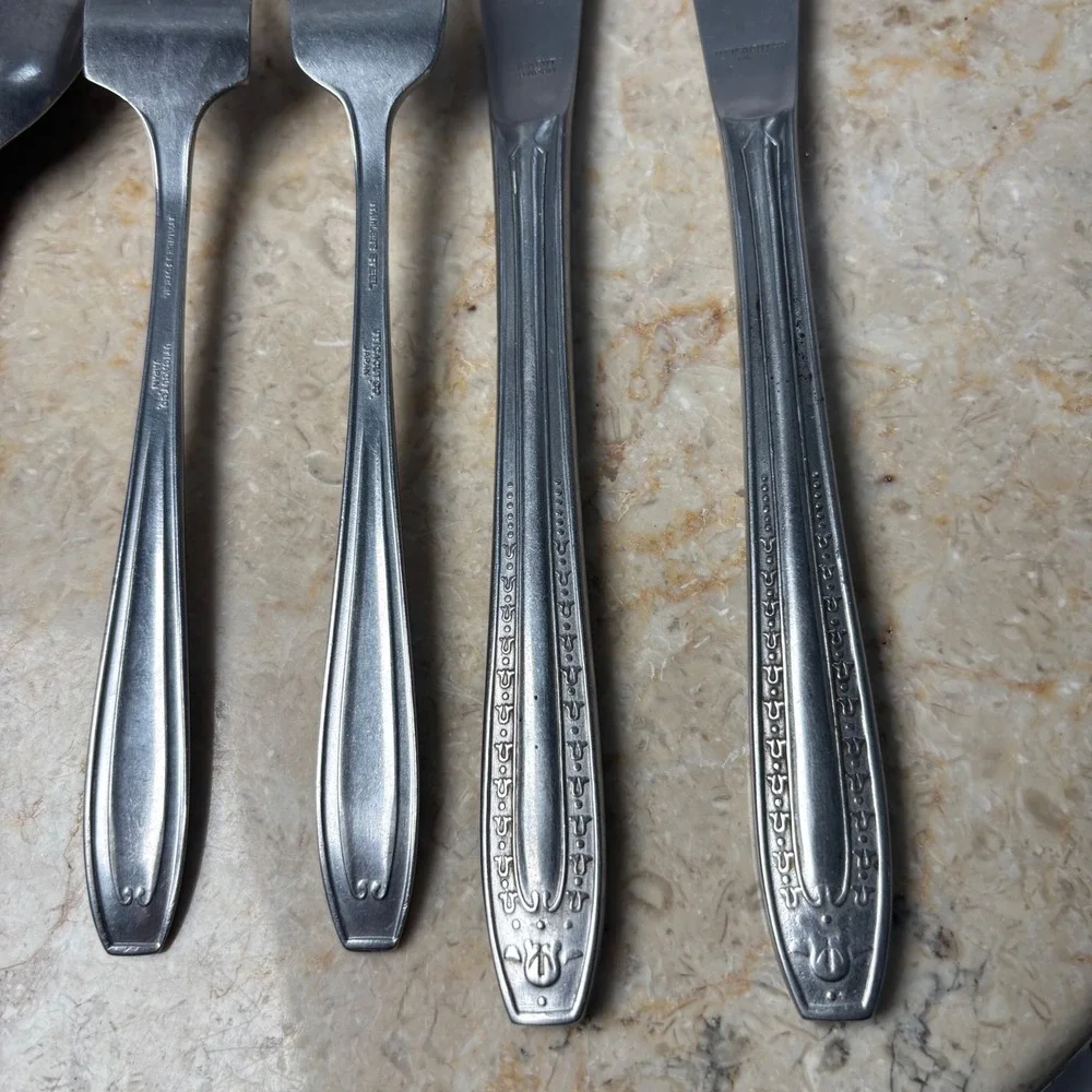 Utica Cutlery Co Stainless Flatware 5pc Set Silver Art Deco Lyre Japan‎